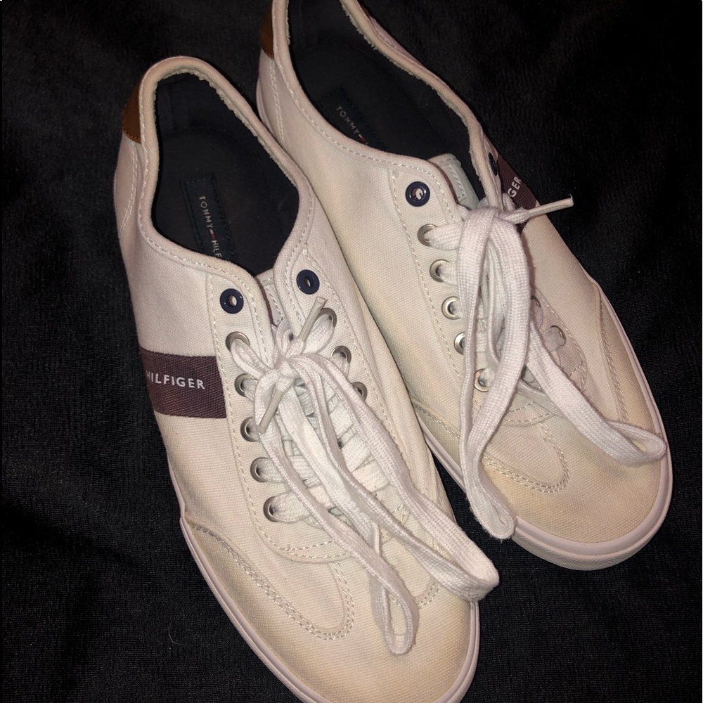 Tommy Hilfiger canvas shoes